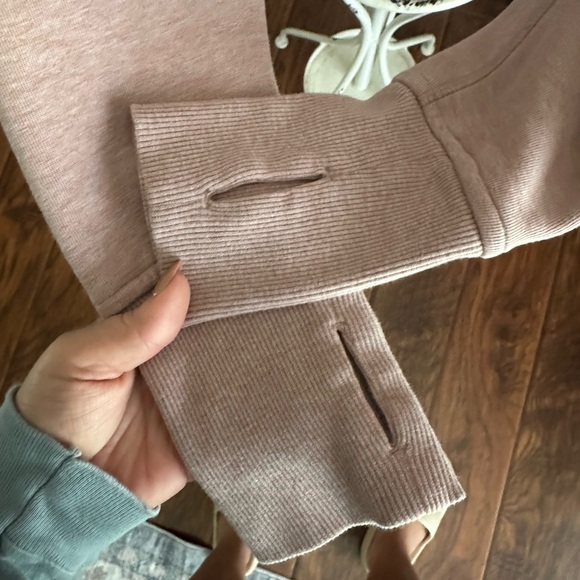 Lululemon Scuba Hoodie in Dusty Pink Rose Gold Hardware, Size 8, Fair Condition - Picture 2 of 5